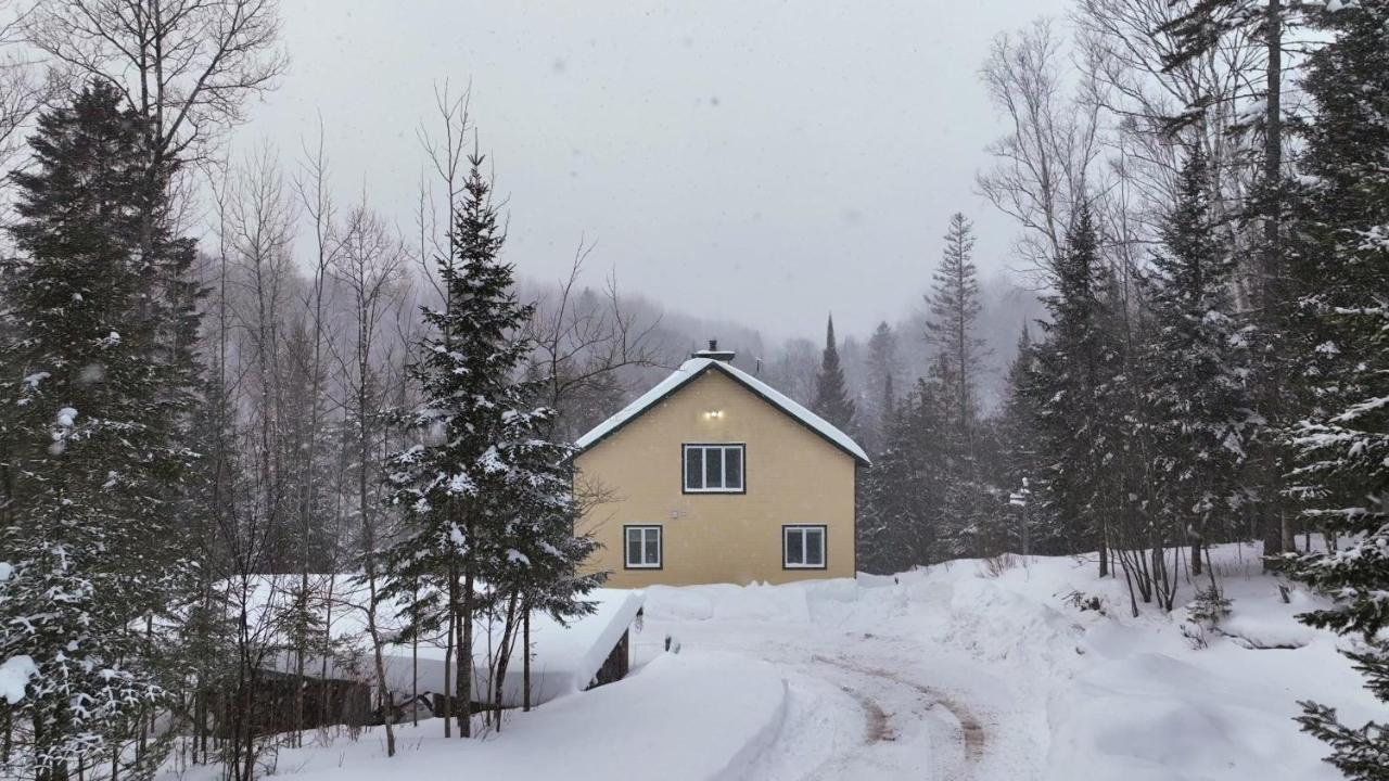 Вилла Chalet Aux Mille Etoiles Near Mt-Tremblant With Hot Tub Ла-Консепсьон Экстерьер фото