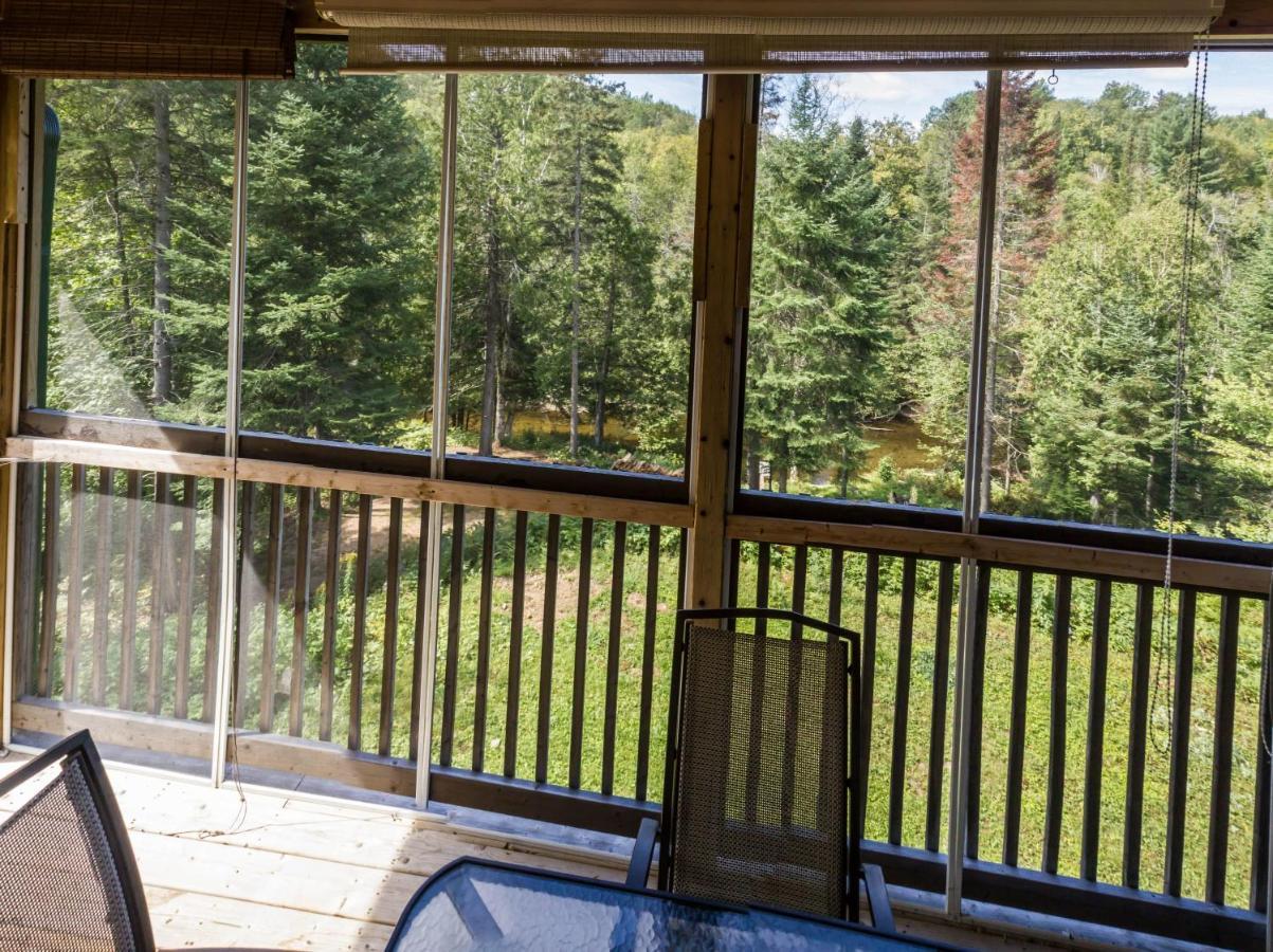 Вилла Chalet Aux Mille Etoiles Near Mt-Tremblant With Hot Tub Ла-Консепсьон Экстерьер фото